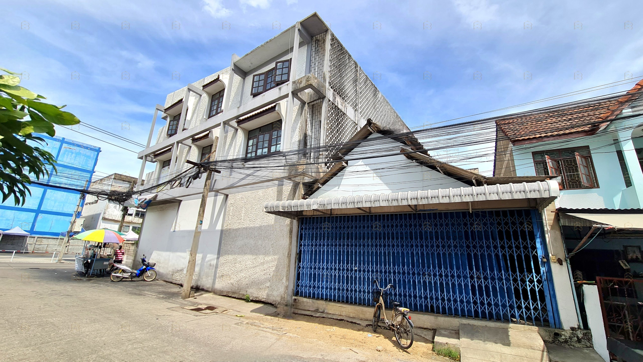 ขายตึกแถว 3 ชั้น 2 คูหาตีทะลุ หลังมุม มบ.สุขสันต์ 3 บางแค-หนองใหญ่ 42 ตร.ว. ทำเลค้าขายตรงข้าม 7-11 - Image 4