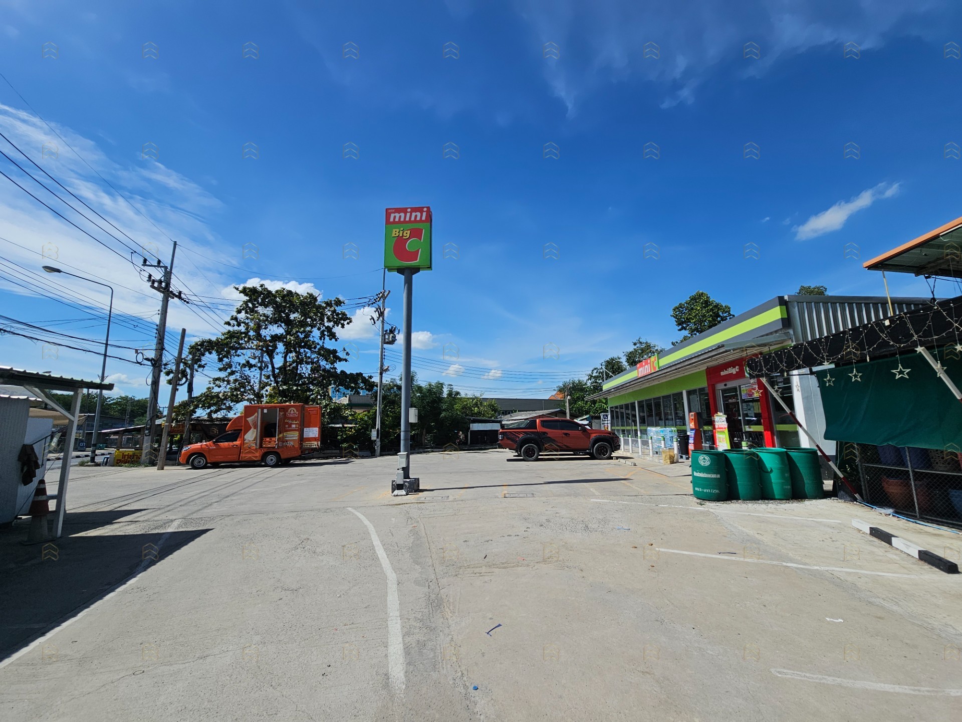 ให้เช่าอาคารร้านบิ๊กซีเก่า 200 ตร.ม. ทำเลทองสามแยกบ้านเบิก ศูนย์กลางความเจริญ - Image 4