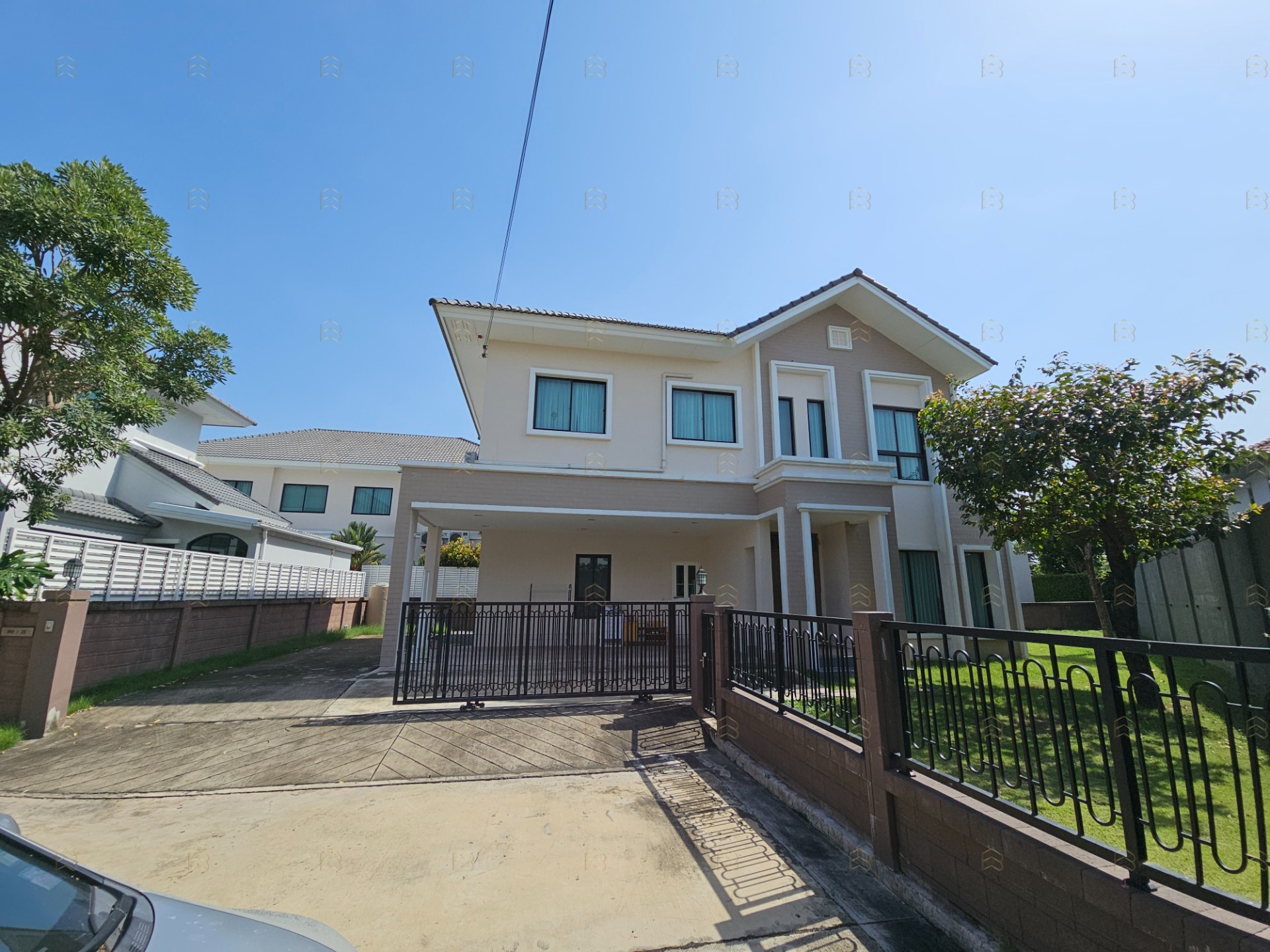 ขายและให้เช่า บ้านเดี่ยวลัดดารมย์ วงแหวน-รามอินทรา หลังริม 113.2 ตร.ว. ใกล้ทางด่วนจตุโชติ - Image 1