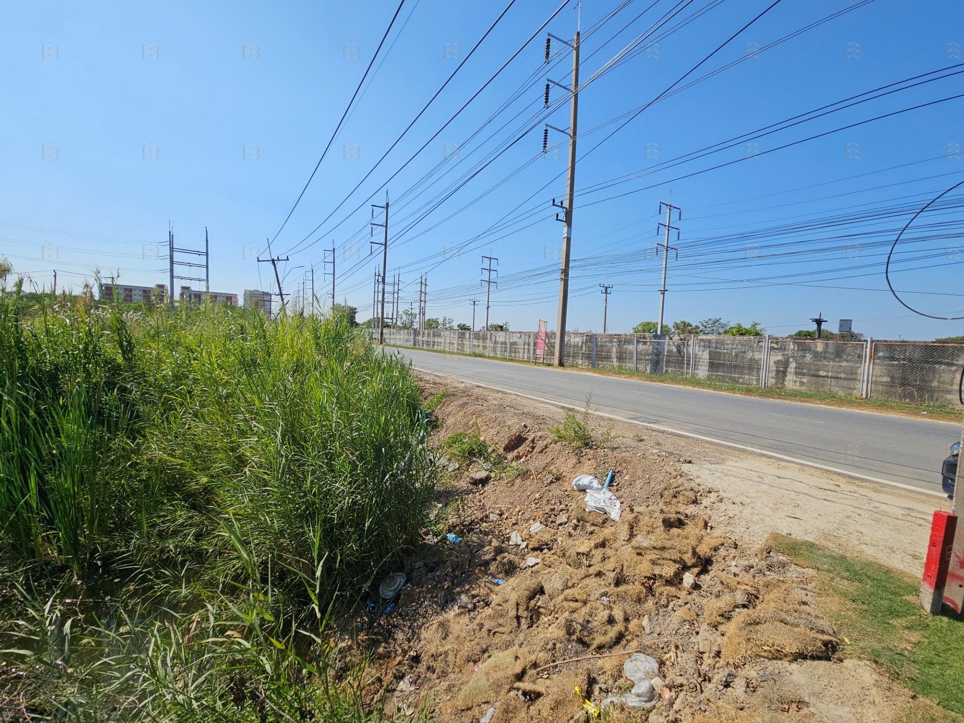 ขายที่ดินแปลงสวย 5 ไร่ รูปสี่เหลี่ยมจัตุรัส ทำเลทองคลองหลวง ใกล้ ม.ธรรมศาสตร์รังสิต เหมาะทำโครงการจัดสรรและหอพัก - Image 6