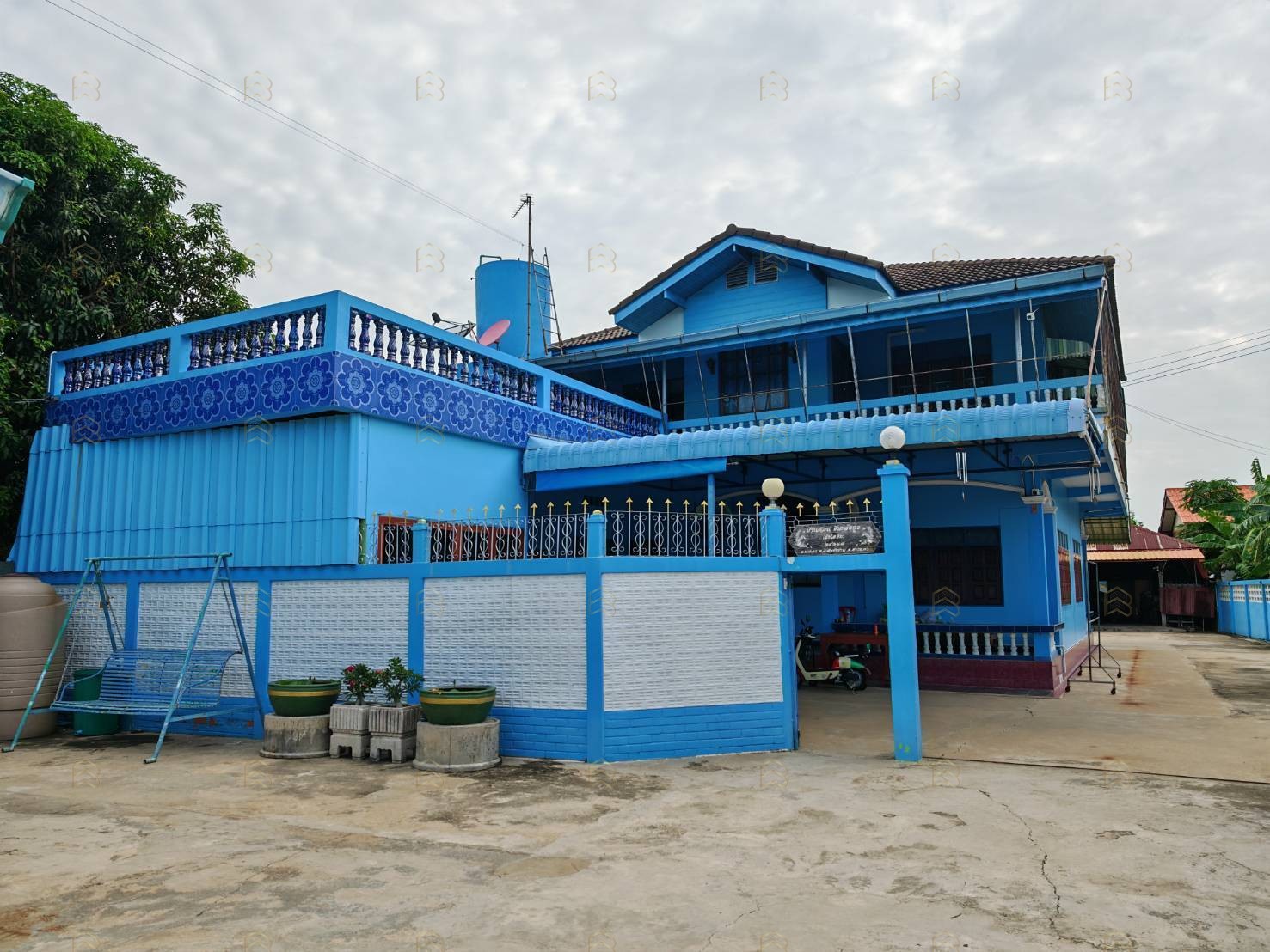 Best value in the area! Riverside estate with two houses on over 1 rai in Ang Thong - Image 6