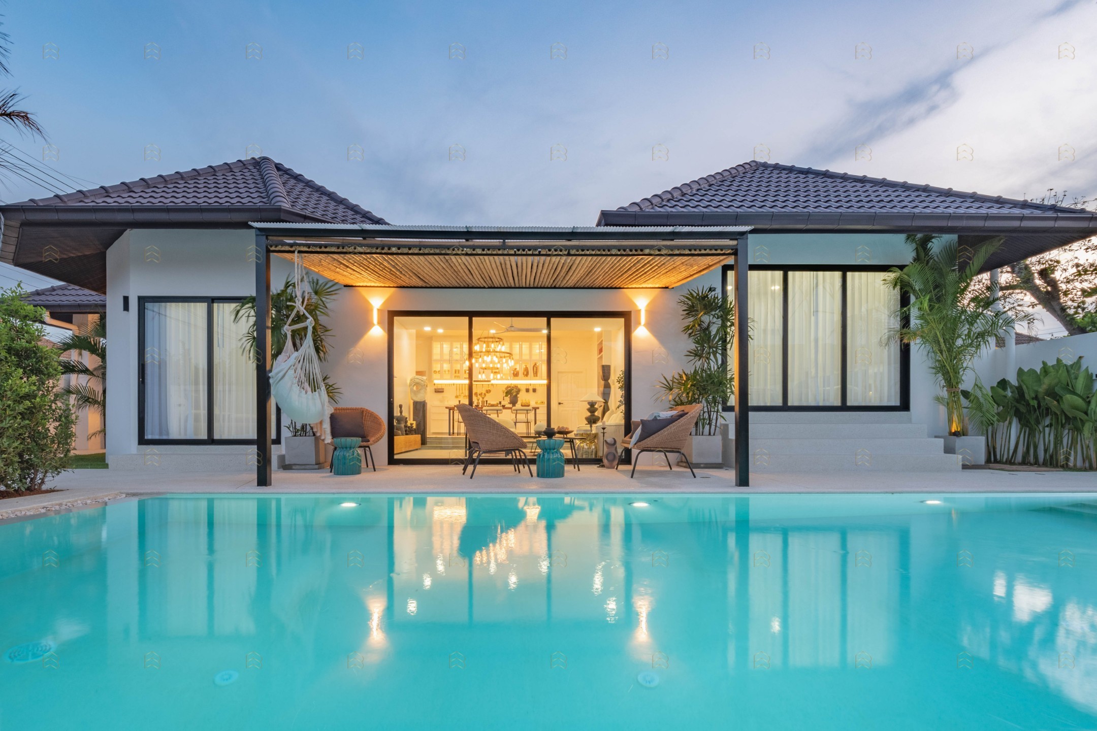 For Sale: Luxury Designer Pool Villa Pattaya | Fully Renovated | 106 Sq.wa | 5BR 6BA | Near Jomtien Beach