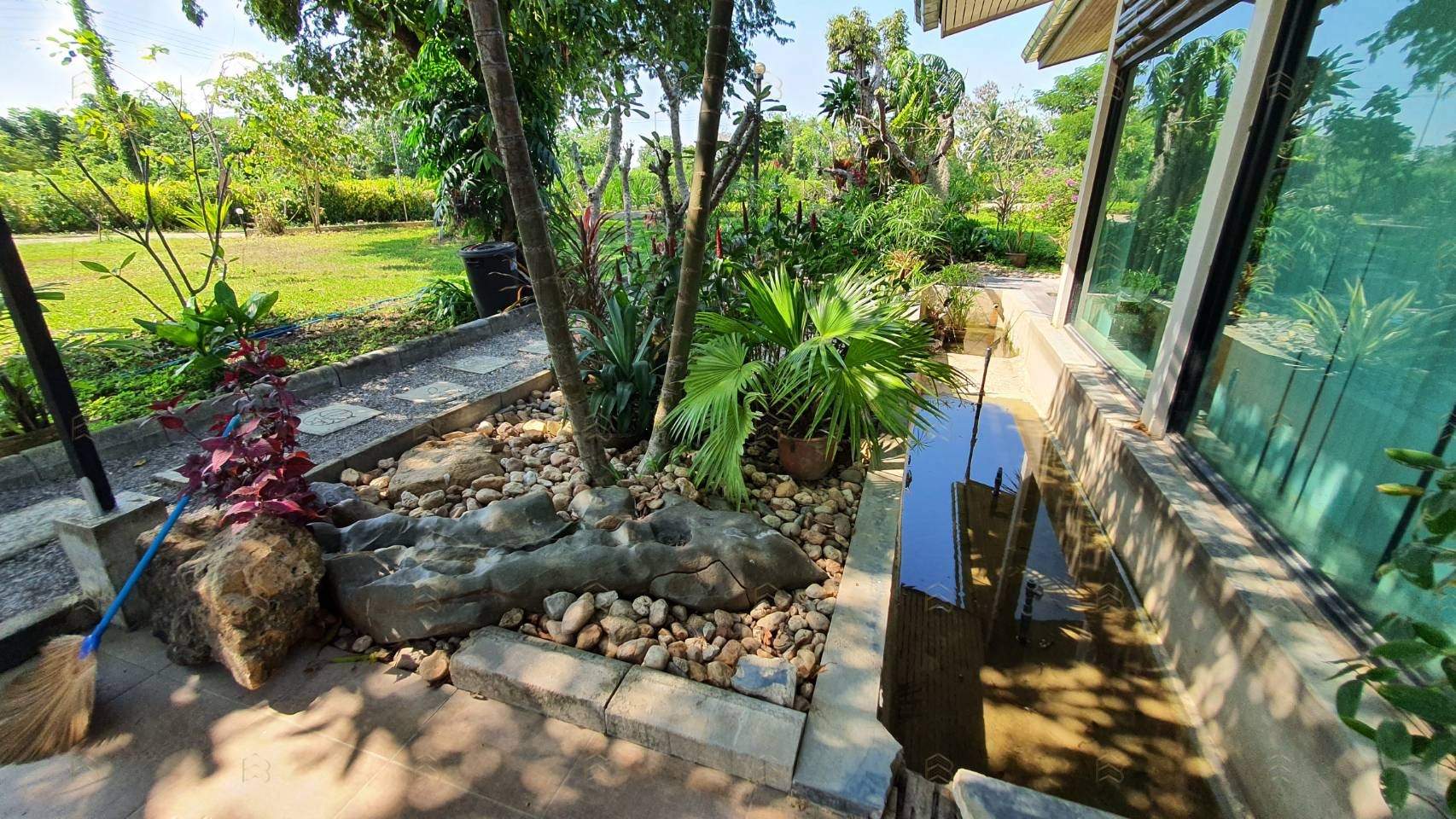 ขายบ้านสวนสไตล์รีสอร์ท ลำปาง 7 ไร่เศษ พร้อมบ้านพักและสิ่งปลูกสร้างครบครัน ใกล้ตัวเมืองเพียง 4 กม. - Image 9