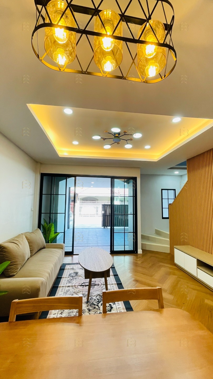 ขายทาวน์เฮ้าส์ 2 ชั้น หมู่บ้านบัวทอง 3 ทำเลทองติดรถไฟฟ้าสายสีม่วง แต่งใหม่พร้อมระเบียงและเฟอร์ฯ ครบชุด - Image 8