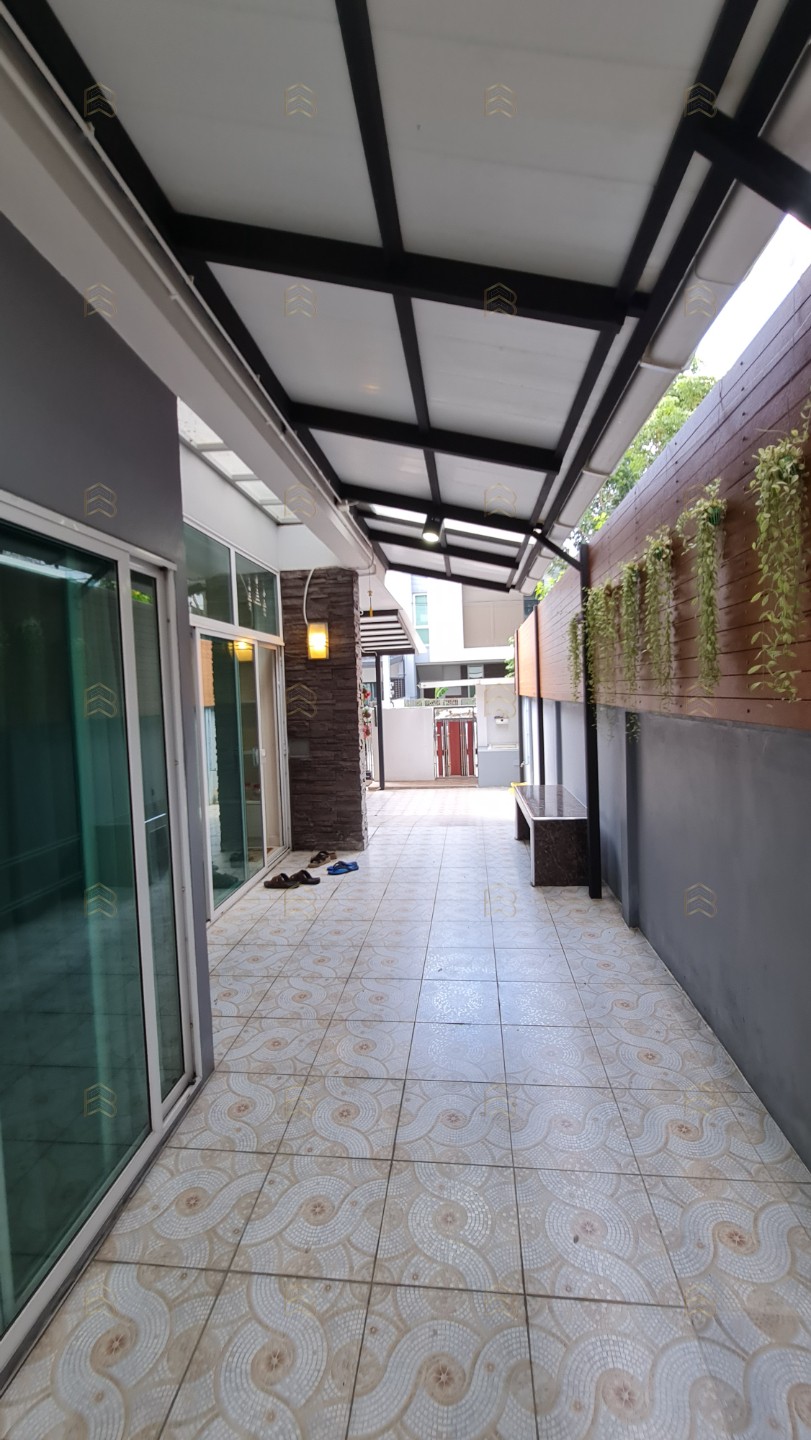 ให้เช่า! บ้านแฝด 3 ชั้น แกรนด์ ไอ-ดีไซน์ วิภาวดี หลังมุม แต่งหรู Built-in ครบ ใกล้สนามบินดอนเมือง - Image 8