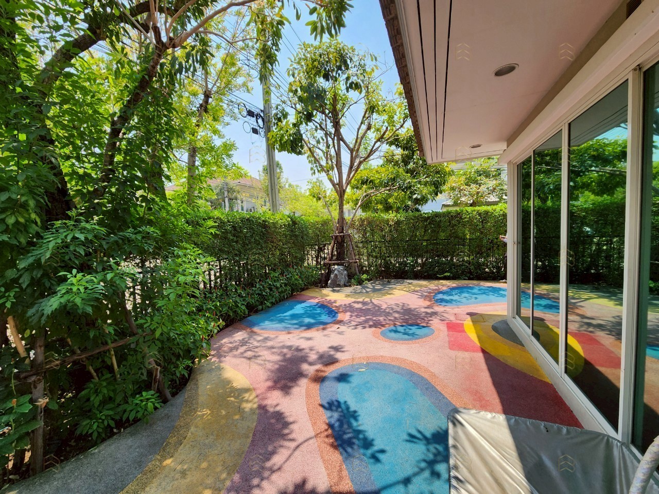 ขายบ้านเดี่ยวหรู 2 ชั้น สไตล์โมเดิร์น หลังมุมแปลงใหญ่ แบบบ้านใหญ่สุดในโครงการ ทำเลศักยภาพราชพฤกษ์ - Image 8