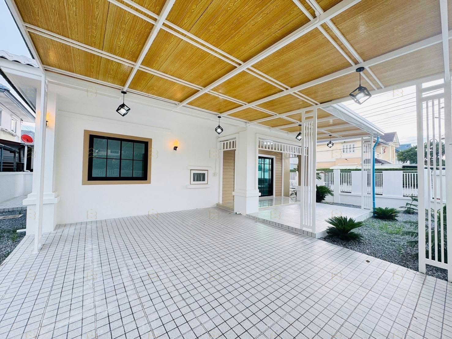 ขายบ้านเดี่ยว 2 ชั้น หมู่บ้านจิรกานต์ 1 หลังมุมติดถนนเมน พื้นที่กว้าง 52 ตร.ว. ฟังก์ชัน 4 นอน ใกล้โกลบอลเฮ้าส์ - Image 2