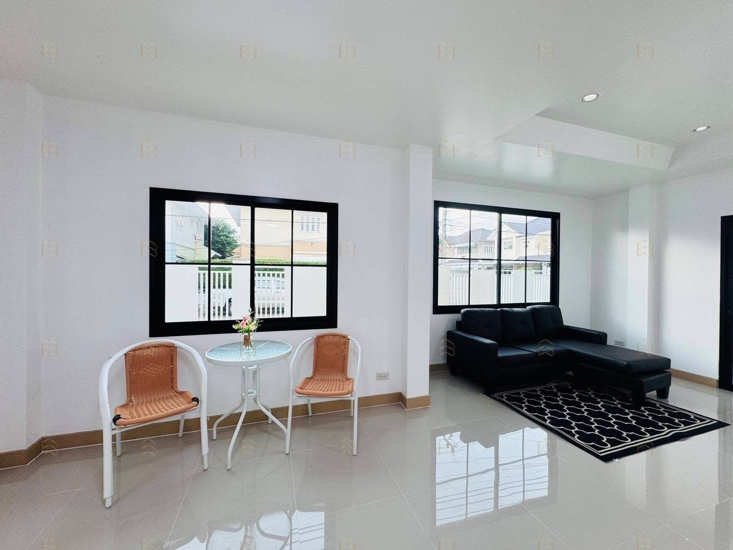 ขายบ้านเดี่ยว 2 ชั้น หมู่บ้านจิรกานต์ 1 หลังมุมติดถนนเมน พื้นที่กว้าง 52 ตร.ว. ฟังก์ชัน 4 นอน ใกล้โกลบอลเฮ้าส์ - Image 6