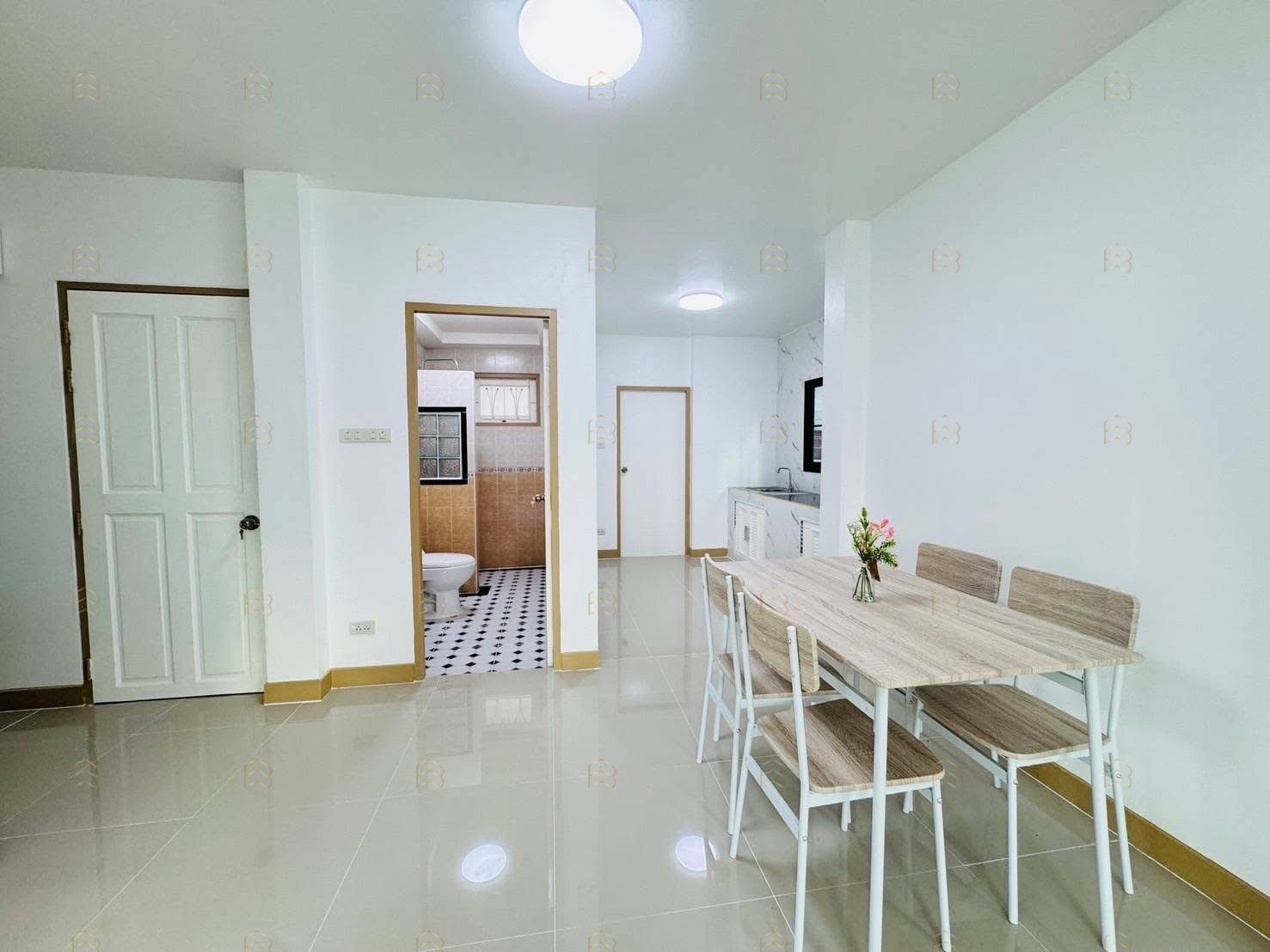 ขายบ้านเดี่ยว 2 ชั้น หมู่บ้านจิรกานต์ 1 หลังมุมติดถนนเมน พื้นที่กว้าง 52 ตร.ว. ฟังก์ชัน 4 นอน ใกล้โกลบอลเฮ้าส์ - Image 7