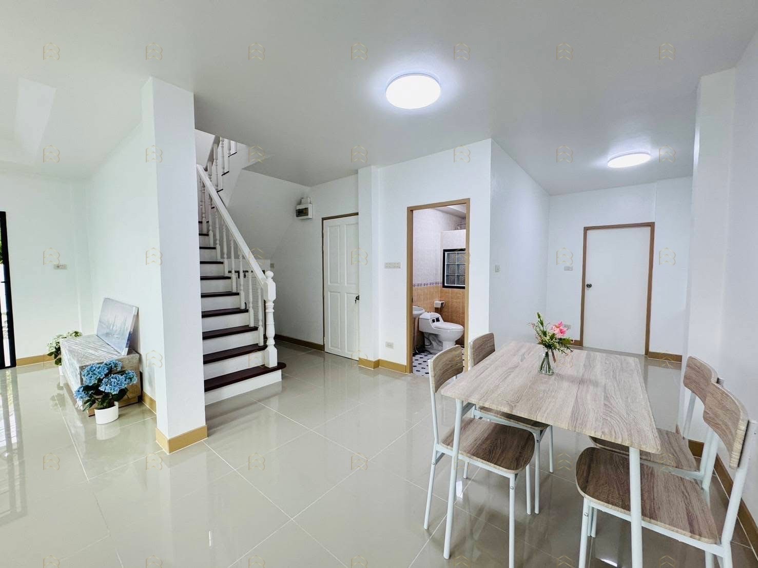 ขายบ้านเดี่ยว 2 ชั้น หมู่บ้านจิรกานต์ 1 หลังมุมติดถนนเมน พื้นที่กว้าง 52 ตร.ว. ฟังก์ชัน 4 นอน ใกล้โกลบอลเฮ้าส์ - Image 8