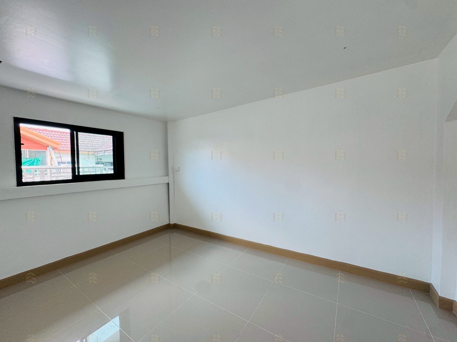 ขายทาวน์เฮาส์ชั้นเดียว ตะวันงาม ซอยกันตนา-บางใหญ่ 18 ตร.ว. ตกแต่งใหม่พร้อมเฟอร์นิเจอร์ - Image 4