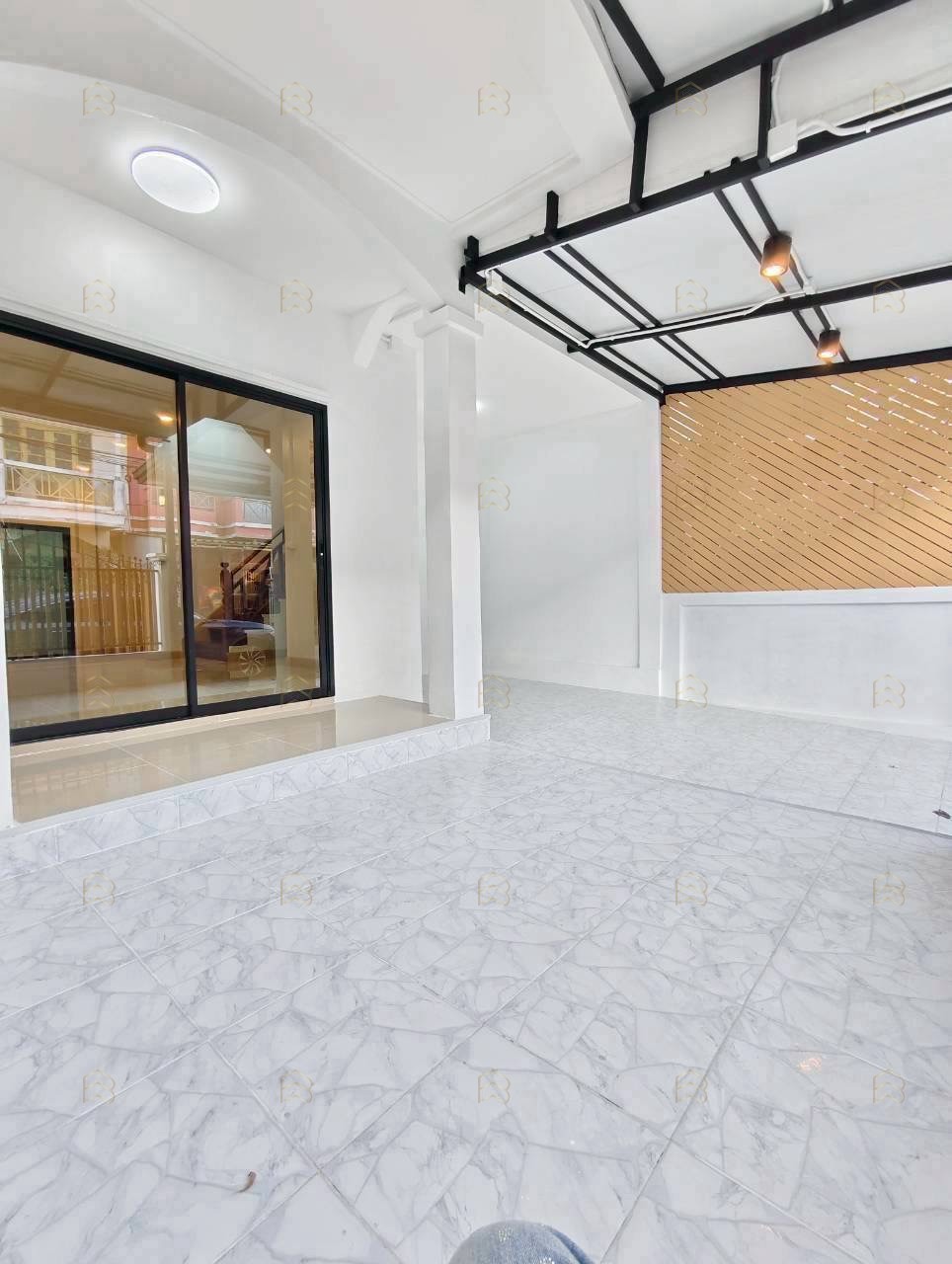 ขายทาวน์เฮ้าส์ 2 ชั้น ลัดดาวิลล์ 1-2 บางกรวย-ไทรน้อย บ้านสวยต้นซอย ใกล้แม็คโครไทรน้อย - Image 3