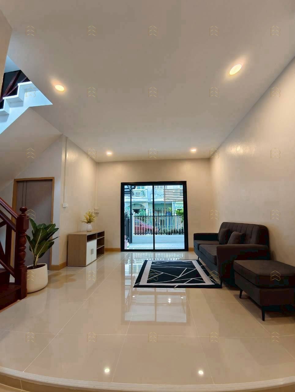 ขายทาวน์เฮ้าส์ 2 ชั้น ลัดดาวิลล์ 1-2 บางกรวย-ไทรน้อย บ้านสวยต้นซอย ใกล้แม็คโครไทรน้อย - Image 6