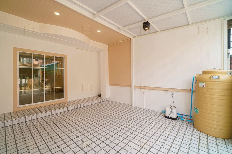 ขายทาวน์เฮาส์ 2 ชั้น หมู่บ้านบัวทอง 4 ถนนบ้านกล้วย-ไทรน้อย รีโนเวทใหม่ฟังก์ชัน 3 นอนพร้อมเทอเรส ทำเลดีใกล้ตลาด - Image 3