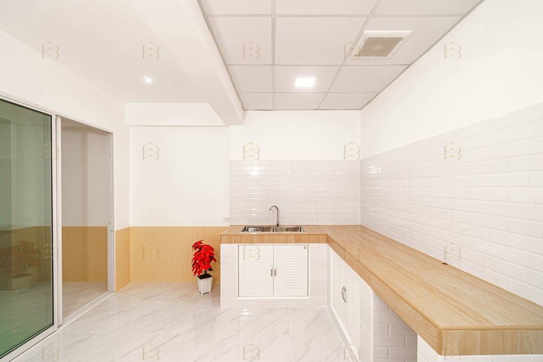 ขายทาวน์เฮาส์ 2 ชั้น ทำเลศักยภาพสนามบินน้ำ ซอยนนทบุรี 46 (ไทยยานนท์ 4) รีโนเวทใหม่สวยกริ๊บพร้อมเข้าอยู่ - Image 10