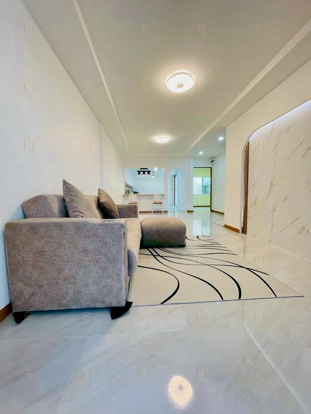 ขายทาวน์เฮ้าส์ 2 ชั้น หมู่บ้านบัวทองธานี เนื้อที่กว้าง 21 ตร.ว. 4 ห้องนอน แต่งใหม่พร้อมแอร์และเฟอร์ฯ ครบชุด - Image 4