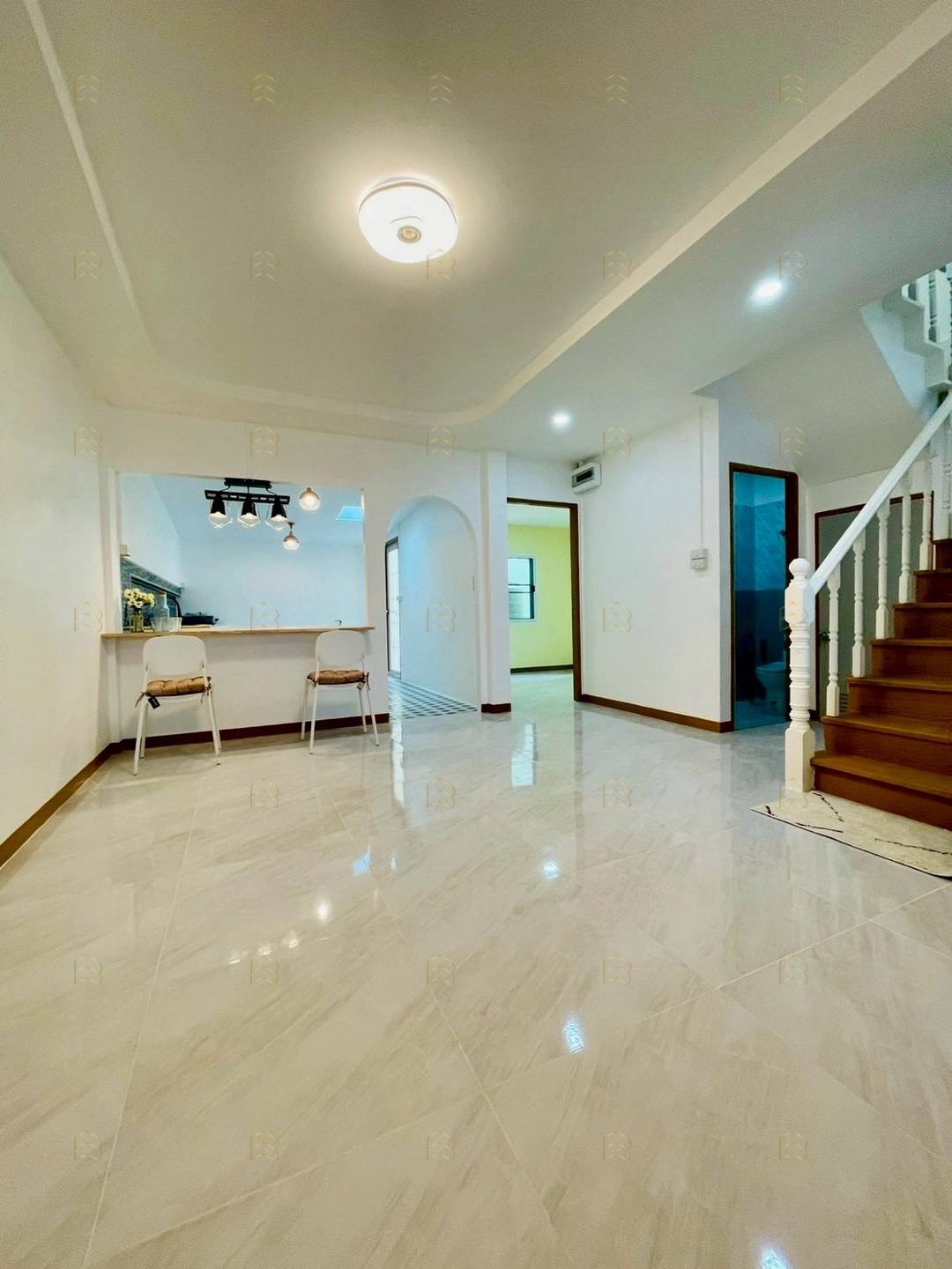 ขายทาวน์เฮ้าส์ 2 ชั้น หมู่บ้านบัวทองธานี เนื้อที่กว้าง 21 ตร.ว. 4 ห้องนอน แต่งใหม่พร้อมแอร์และเฟอร์ฯ ครบชุด - Image 6