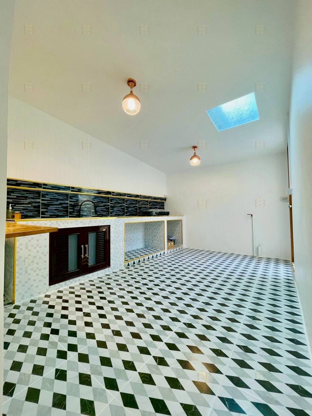 ขายทาวน์เฮ้าส์ 2 ชั้น หมู่บ้านบัวทองธานี เนื้อที่กว้าง 21 ตร.ว. 4 ห้องนอน แต่งใหม่พร้อมแอร์และเฟอร์ฯ ครบชุด - Image 9