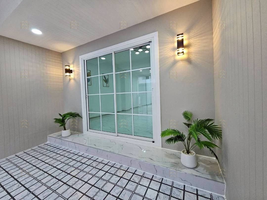 ขายทาวน์เฮาส์ 2 ชั้น หมู่บ้านนันทิชา 2 ถนนเมนทำเลค้าขาย แต่งใหม่พร้อมหลังคากันร้อน PU อย่างดี - Image 4