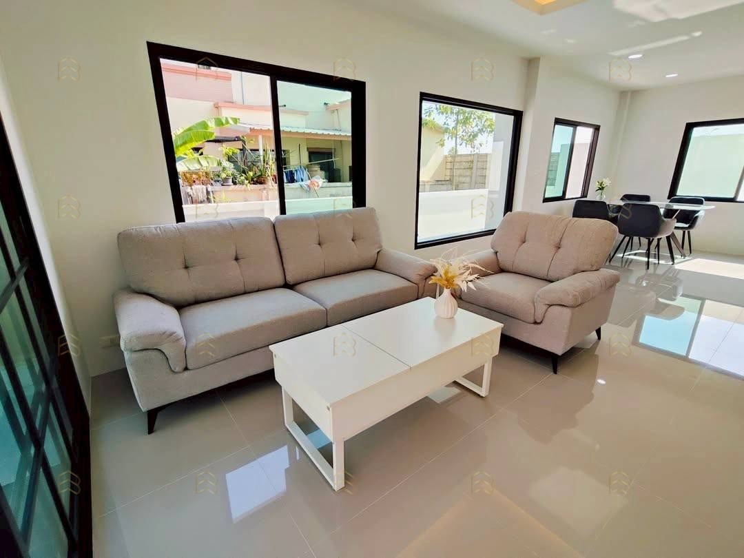 ขายบ้านแฝดหลังมุม สไตล์บ้านเดี่ยว หมู่บ้านชวนชมพาร์ค บางบัวทอง-ไทรน้อย ราคาพิเศษ! - Image 6