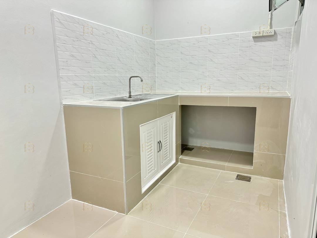 ขายทาวน์เฮาส์ 2 ชั้น หมู่บ้านรัตนาธิเบศร์ ทำเลทองติดเซ็นทรัลเวสต์เกต และ MRT 2 สถานี หน้าบ้านเป็นสวน - Image 9