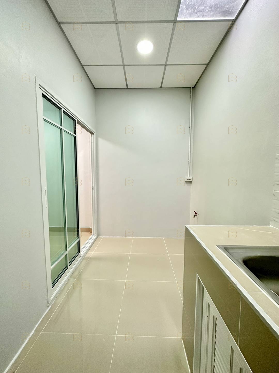 ขายทาวน์เฮาส์ 2 ชั้น หมู่บ้านรัตนาธิเบศร์ ทำเลทองติดเซ็นทรัลเวสต์เกต และ MRT 2 สถานี หน้าบ้านเป็นสวน - Image 10