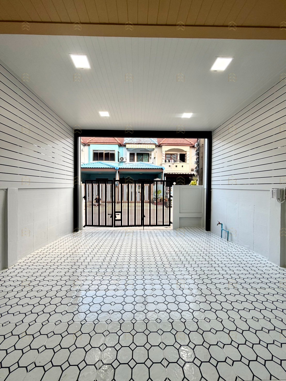 ขายทาวน์เฮาส์ 2 ชั้น หมู่บ้านเปี่ยมสุข ซอยวัดกู้-ปากเกร็ด ตกแต่งใหม่พร้อมอยู่ ทำเลดีใกล้เมืองทองธานี - Image 4