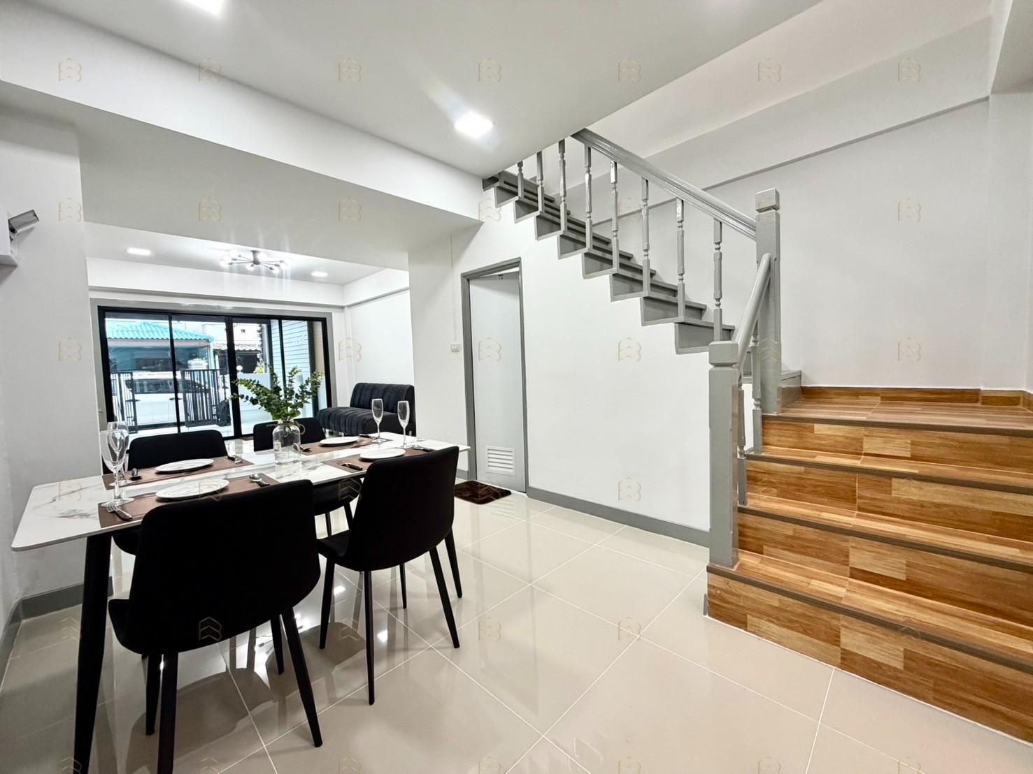 ขายทาวน์เฮาส์ 2 ชั้น หมู่บ้านเปี่ยมสุข ซอยวัดกู้-ปากเกร็ด ตกแต่งใหม่พร้อมอยู่ ทำเลดีใกล้เมืองทองธานี - Image 9