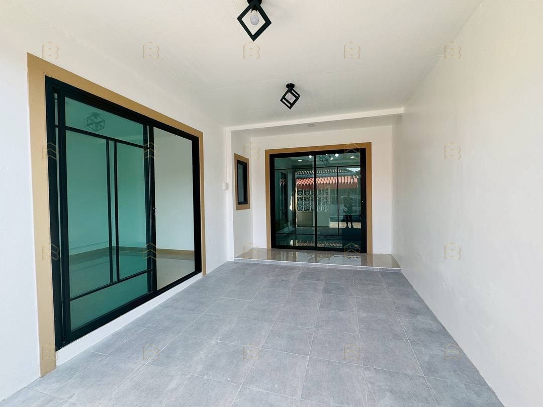 ขายทาวน์เฮาส์ชั้นเดียว หมู่บ้านพฤกษา 3 วัดลาดปลาดุก แต่งใหม่พร้อมอยู่ ทำเลค้าขายสะดวก ใกล้ตลาดและวินรถตู้ - Image 2