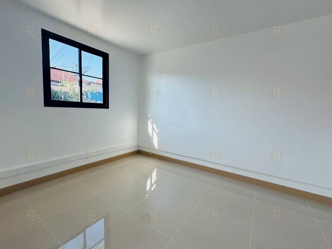 ขายทาวน์เฮาส์ชั้นเดียว หมู่บ้านพฤกษา 3 วัดลาดปลาดุก แต่งใหม่พร้อมอยู่ ทำเลค้าขายสะดวก ใกล้ตลาดและวินรถตู้ - Image 4