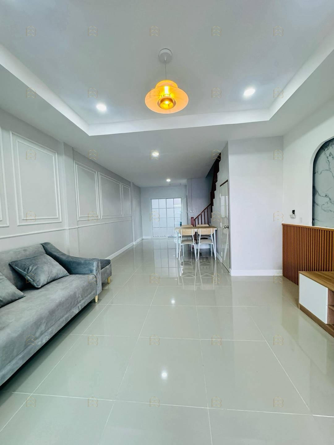 ขายทาวน์เฮ้าส์ 2 ชั้น ปิยวรารมย์ เฟส 2 ถนนบ้านกล้วย-ไทรน้อย ตกแต่งใหม่พร้อมอยู่ ถนนเมน - Image 3