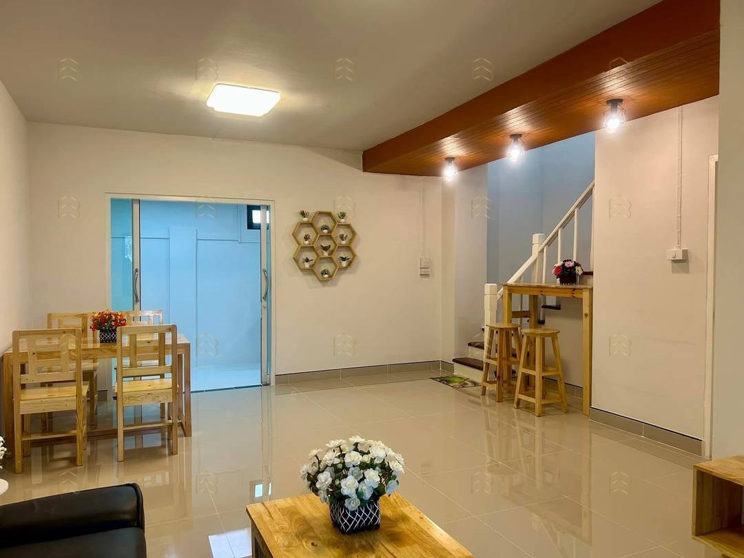 ขายทาวน์เฮ้าส์ 2 ชั้น พฤกษา 10 ถนนเมนค้าขายได้ หน้าสวนสาธารณะ หลังบ้านวิวทุ่งนา ลมเย็นสบาย - Image 5