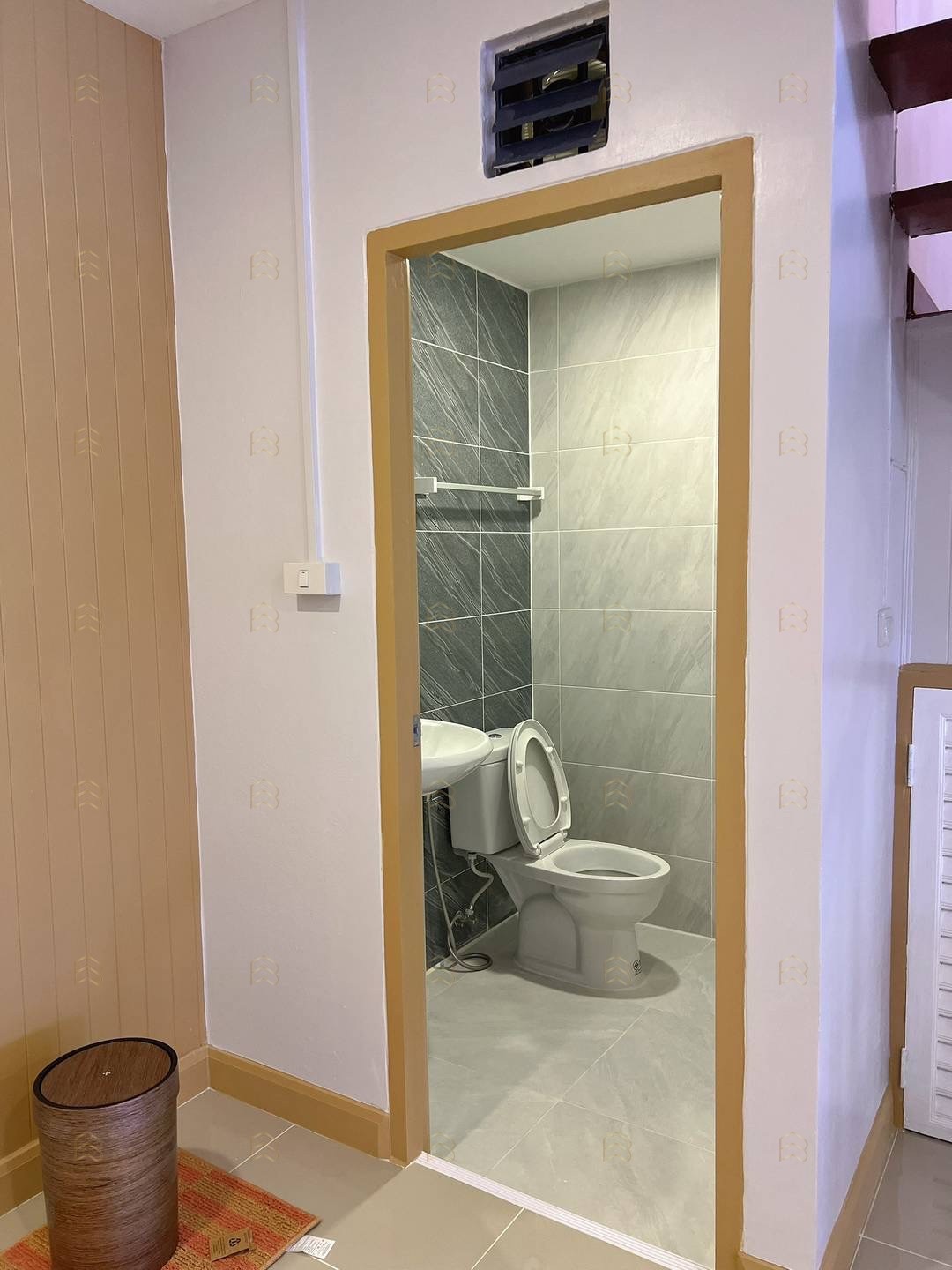 ขายทาวน์เฮ้าส์ 2 ชั้น หมู่บ้านบุศรินทร์ บางบัวทอง ตกแต่งใหม่พร้อมอยู่ โครงการแลนด์ แอนด์ เฮ้าส์ ใกล้รถไฟฟ้าแยกบางพลู - Image 8