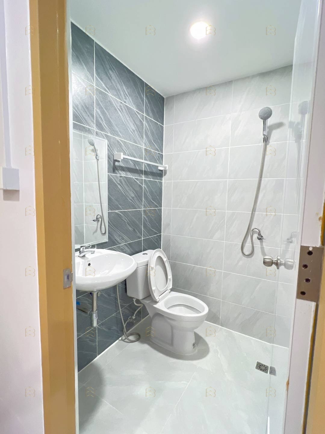 ขายทาวน์เฮ้าส์ 2 ชั้น หมู่บ้านบุศรินทร์ บางบัวทอง ตกแต่งใหม่พร้อมอยู่ โครงการแลนด์ แอนด์ เฮ้าส์ ใกล้รถไฟฟ้าแยกบางพลู - Image 9