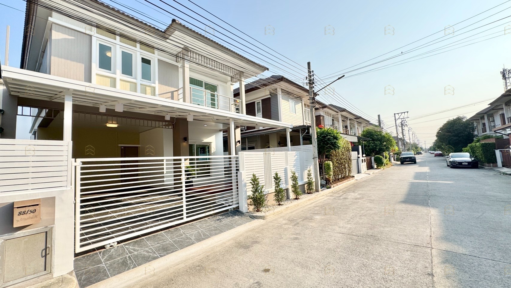 ขายบ้านแฝดไซส์ใหญ่ เติมรัก 5 ถนนเมน 42 ตร.ว. ตกแต่งใหม่พร้อมเฟอร์นิเจอร์ Index ครบชุด - Image 3