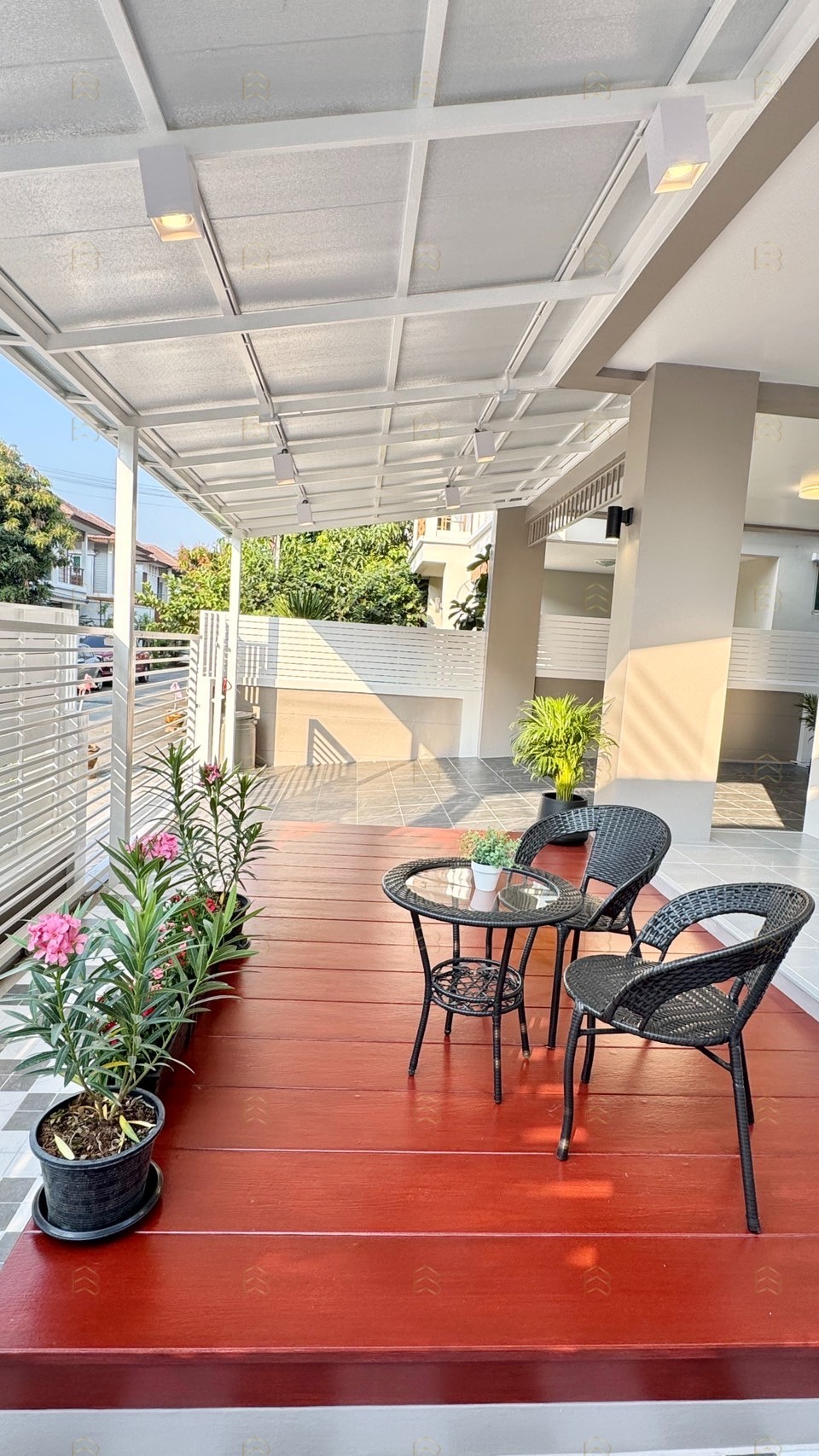 ขายบ้านแฝดไซส์ใหญ่ เติมรัก 5 ถนนเมน 42 ตร.ว. ตกแต่งใหม่พร้อมเฟอร์นิเจอร์ Index ครบชุด - Image 7