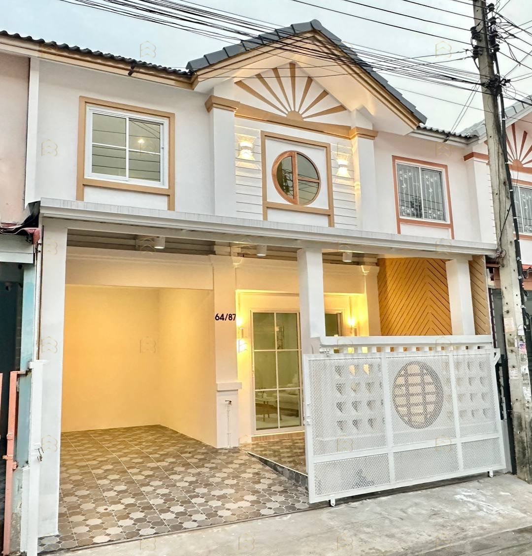 ขายทาวน์เฮาส์ 2 ชั้น หมู่บ้านพฤกษา 37 สไตล์ Minimal ตกแต่งใหม่พร้อมอยู่ ใกล้มอเตอร์เวย์ M81 - Image 2