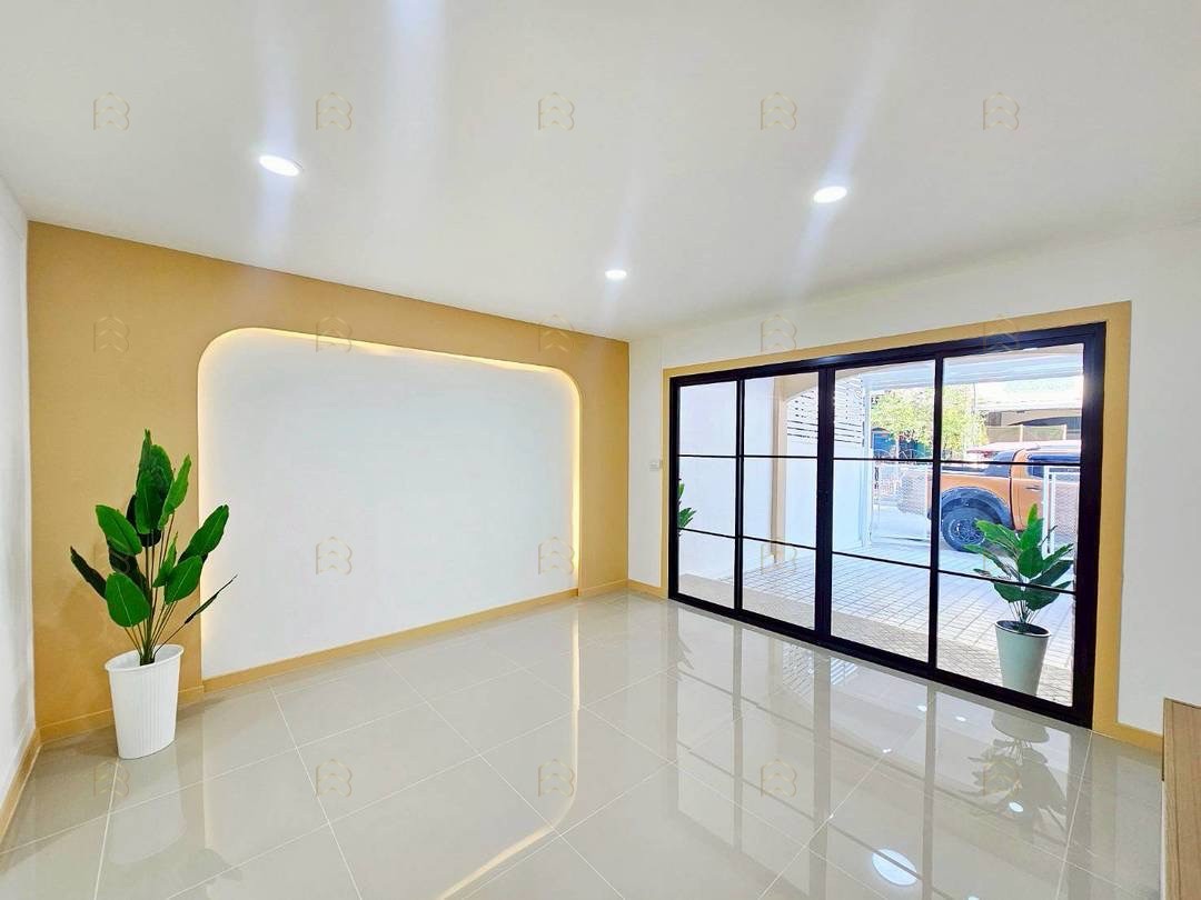 ขายทาวน์เฮ้าส์ 2 ชั้น หมู่บ้านบัวทองธานี ทำเลต้นโครงการ เดินทางสะดวก ใกล้ท่ารถตู้และตลาด - Image 7