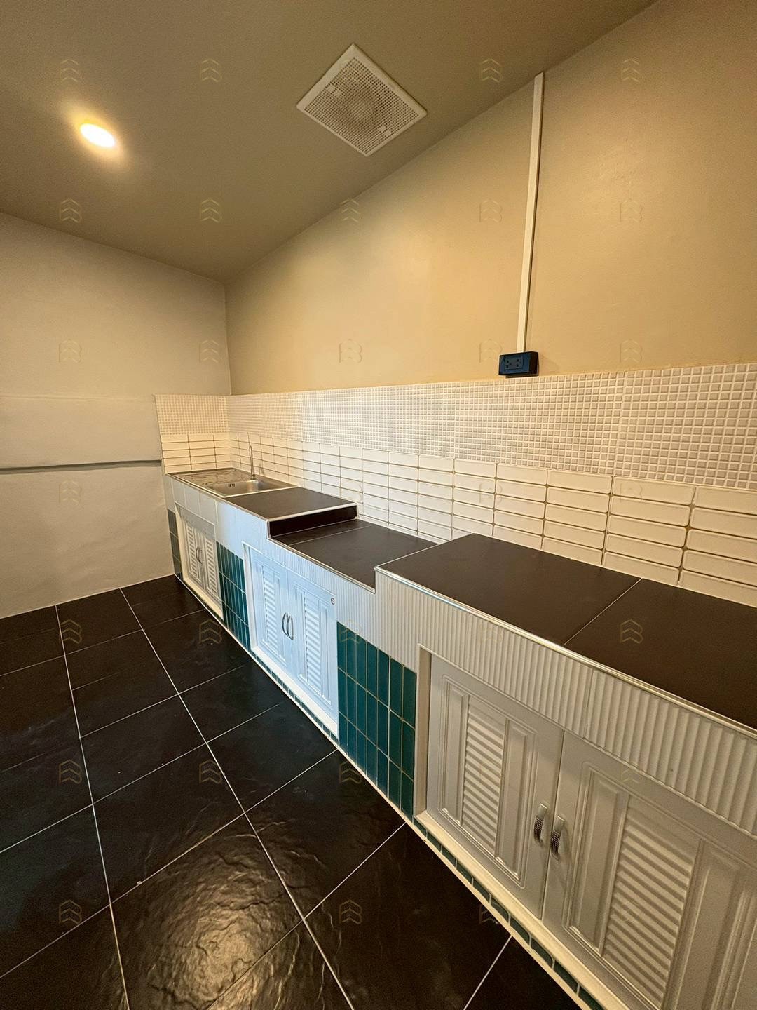 ขายทาวน์เฮ้าส์ 2 ชั้น หมู่บ้านปิยวรารมย์ เฟส 1 บางบัวทอง ติดถนนใหญ่ แต่งใหม่พร้อมเฟอร์ฯ Index - Image 10