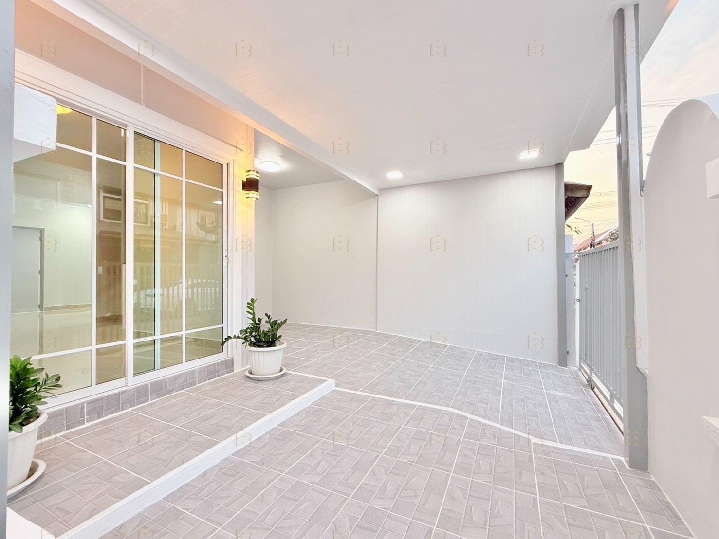 ขายทาวน์เฮ้าส์ 2 ชั้น พฤกษา 45 หลังมุมกลับรถ ถนนวัดลาดปลาดุก แต่งใหม่พร้อมอยู่ ต้นสายรถเมล์ - Image 2