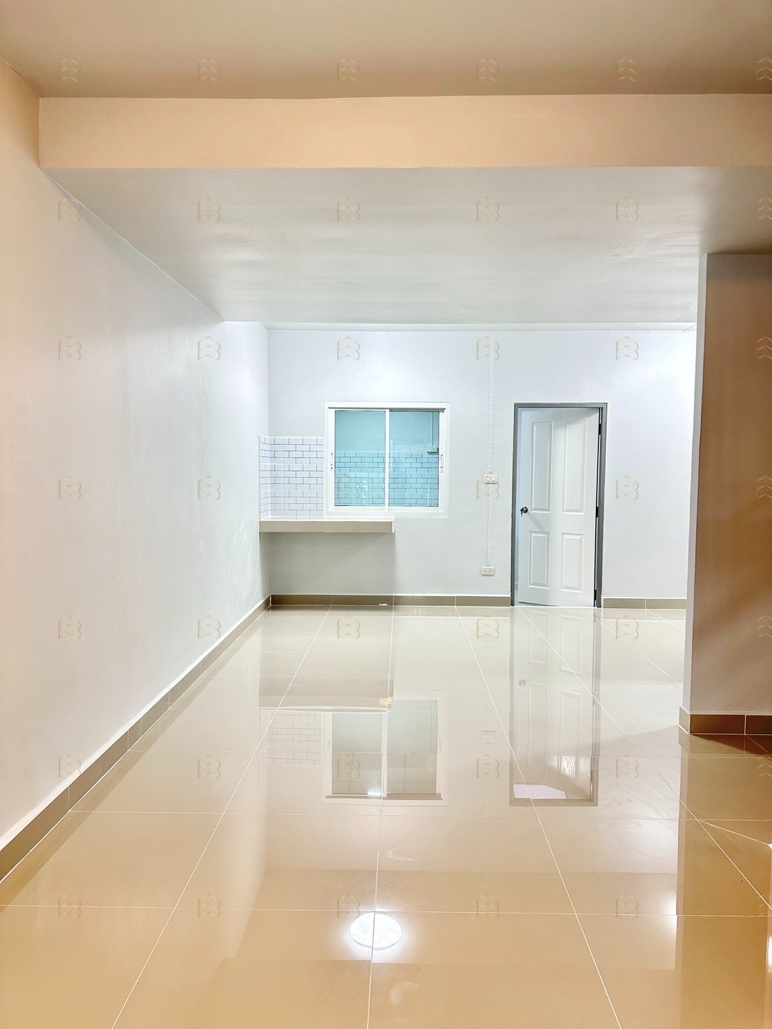 ขายทาวน์เฮ้าส์ 2 ชั้น พฤกษา 45 หลังมุมกลับรถ ถนนวัดลาดปลาดุก แต่งใหม่พร้อมอยู่ ต้นสายรถเมล์ - Image 4