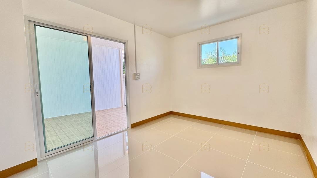 ขายทาวน์เฮาส์ชั้นเดียว หมู่บ้านตะวันงาม ซอยกันตนา บางใหญ่ แต่งใหม่พร้อมอยู่ หน้าบ้านไม่ชนใคร - Image 5