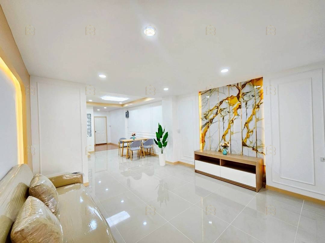 ขายทาวน์เฮ้าส์ 2 ชั้น หมู่บ้านบัวทองธานี ทำเลดีต้นโครงการ เดินทางสะดวกใกล้ท่ารถตู้และถนนกาญจนาภิเษก - Image 7