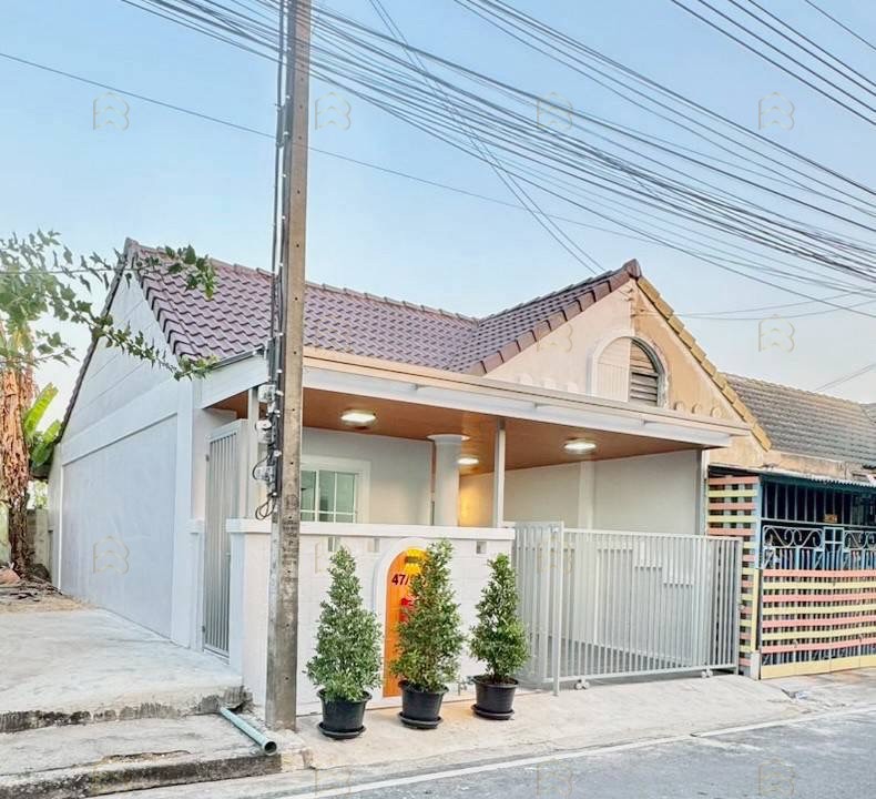 ขายทาวน์เฮ้าส์ 1 ชั้น หมู่บ้านร่มเงาไม้ ทำเลค้าขายได้ ติดถนนวัดลาดปลาดุก ตกแต่งใหม่ทั้งหลัง หลังบ้านวิวทุ่งนา - Image 4