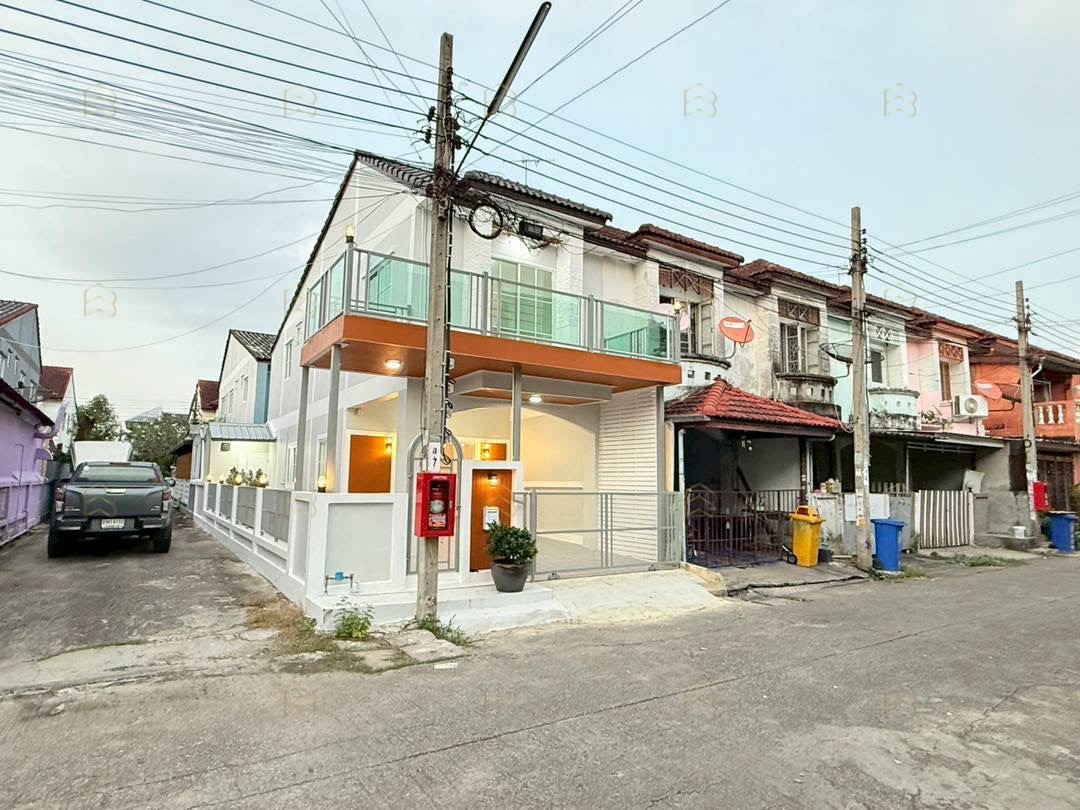 ขายทาวน์เฮาส์ 2 ชั้น หมู่บ้านนันทิชา 3/8 ทำเลบ้านกล้วย-ไทรน้อย หลังมุมพื้นที่กว้าง ตกแต่งใหม่พร้อมอยู่ - Image 3