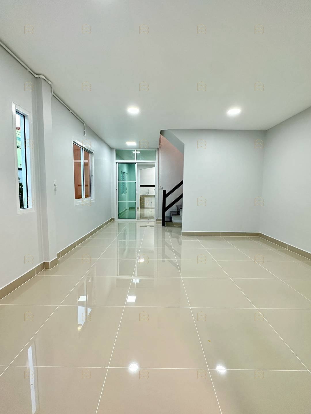 ขายทาวน์เฮ้าส์ 2 ชั้น หมู่บ้านกานต์มณี บางบัวทอง หลังมุมพื้นที่กว้าง ทำเลดีหน้าตลาดสดและต้นสายรถเมล์ - Image 10