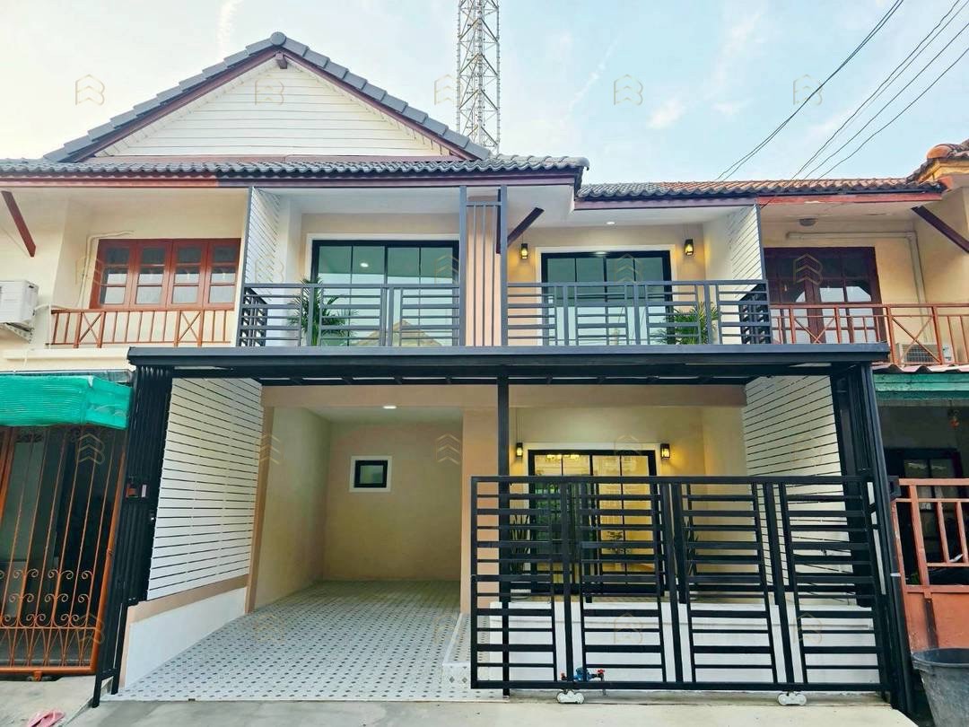 ขายทาวน์เฮาส์ 2 ชั้น หมู่บ้านพฤกษา 3 ถนนวัดลาดปลาดุก-บางบัวทอง ตกแต่งใหม่พร้อมอยู่ พื้นที่กว้าง 28 ตร.ว. - Image 2