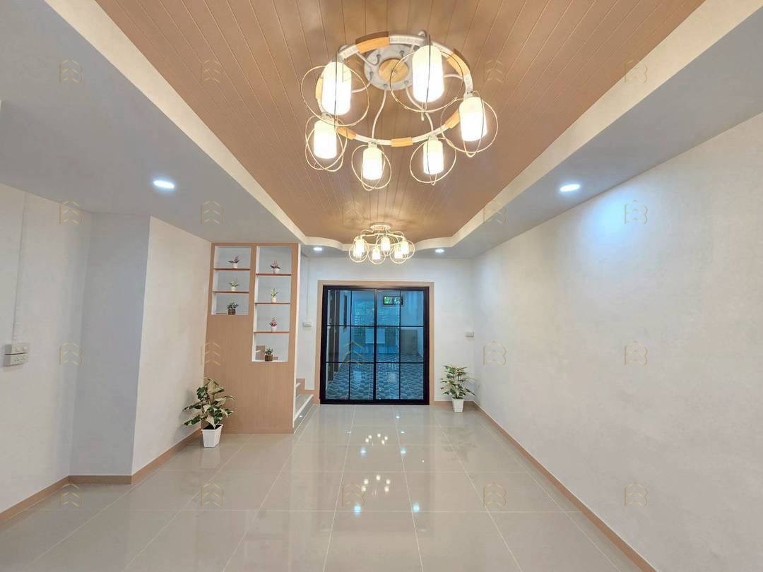 ขายทาวน์เฮาส์ 2 ชั้น หมู่บ้านพฤกษา 3 ถนนวัดลาดปลาดุก-บางบัวทอง ตกแต่งใหม่พร้อมอยู่ พื้นที่กว้าง 28 ตร.ว. - Image 4