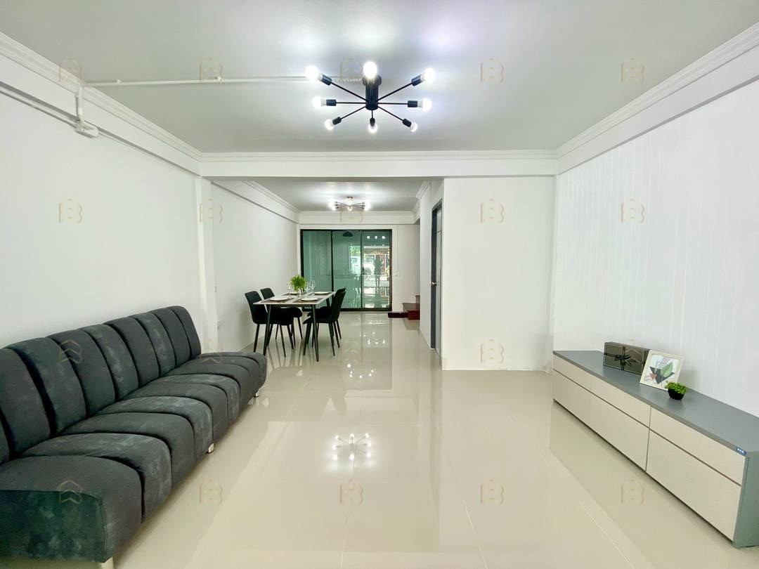 ขายทาวน์เฮ้าส์ 2 ชั้น หมู่บ้านบัวหลวง ทำเลศักยภาพสนามบินน้ำ ใกล้กระทรวงพาณิชย์และกองสลาก ตกแต่งใหม่พร้อมอยู่ - Image 5