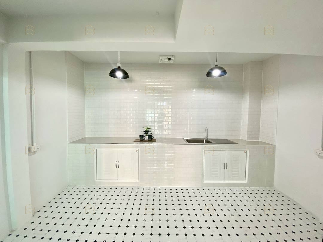 ขายทาวน์เฮ้าส์ 2 ชั้น หมู่บ้านบัวหลวง ทำเลศักยภาพสนามบินน้ำ ใกล้กระทรวงพาณิชย์และกองสลาก ตกแต่งใหม่พร้อมอยู่ - Image 9